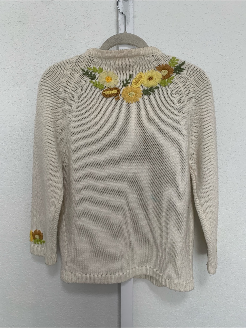 Vintage Cream Floral Embroidered Open Front Cardigan Sweater - Picture 6 of 9